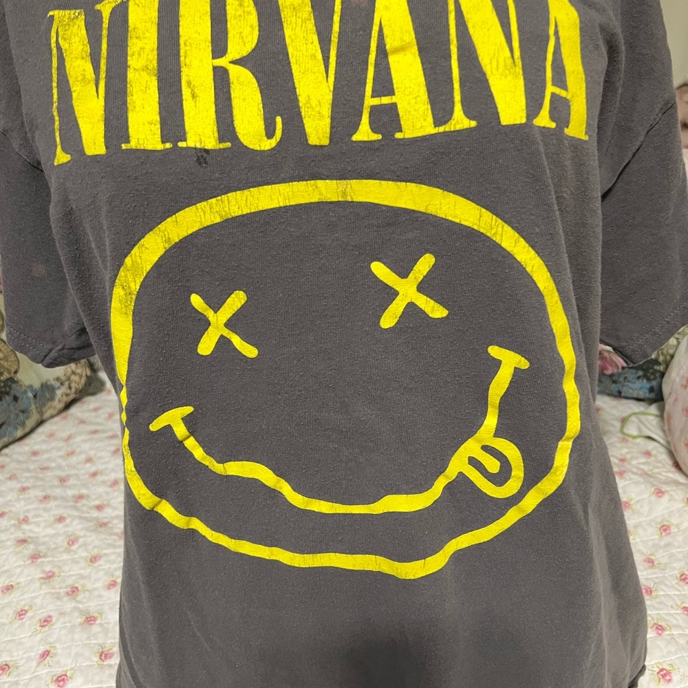 Authentic Classic Nirvana Graphic Retro Tee
